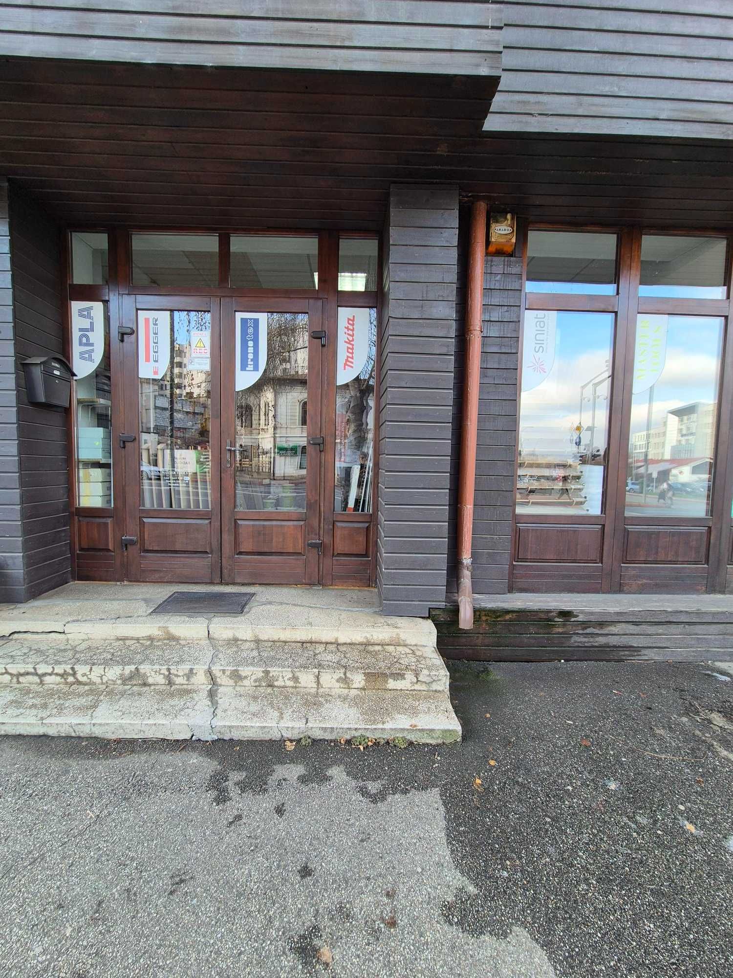 Inchiriez spatiu comercial stradal Pitesti Pitesti