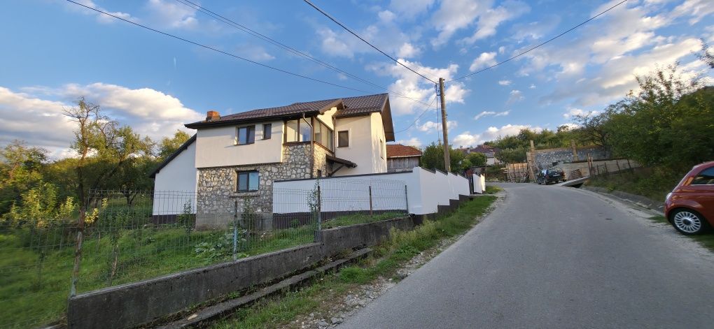 Casa deosebita in Valeni-Dambovita Targoviste