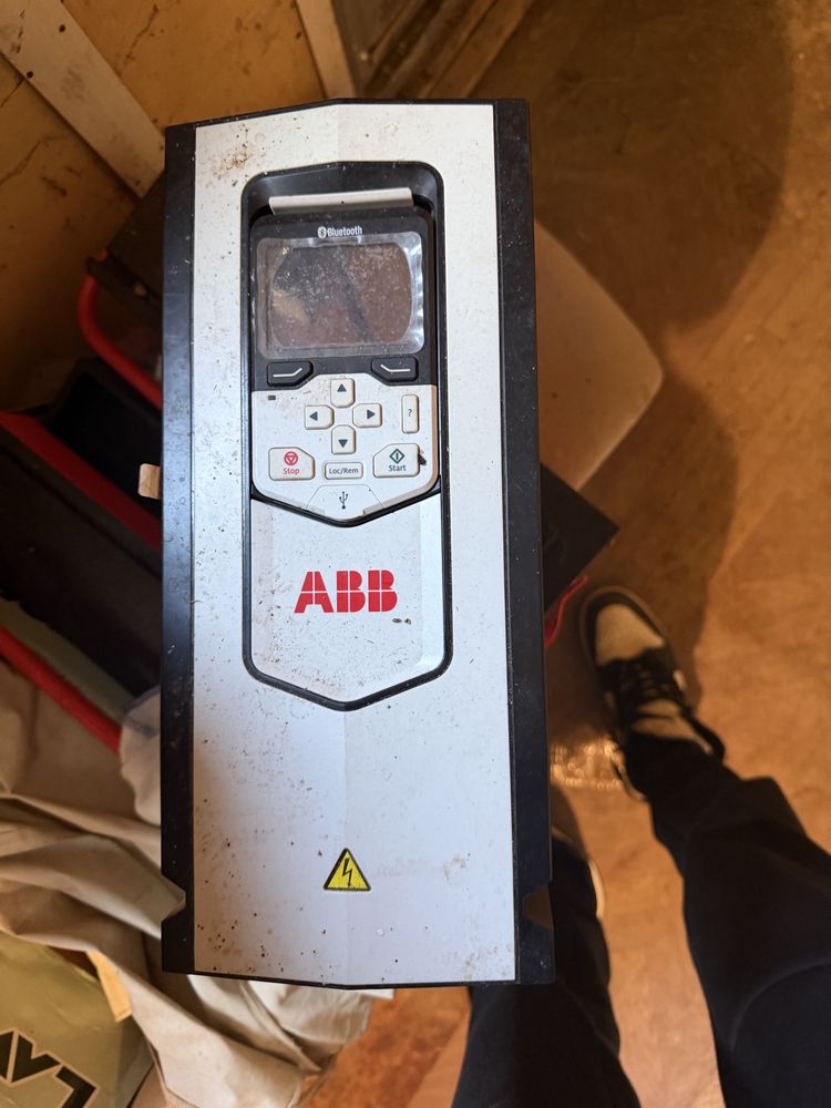 Invertor ABB ACS880-01-021A-5 nou, nefolosit, 18 kVA, 21A, IP20 Oradea