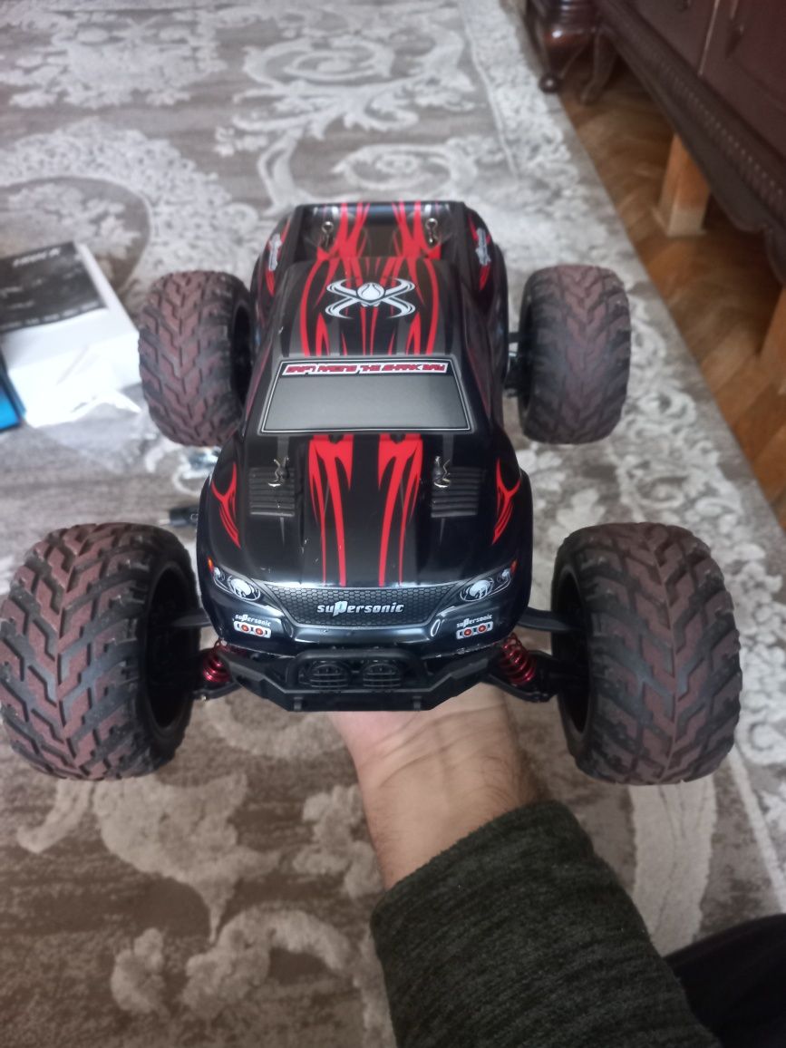 Masina cu telecomanda Botosani