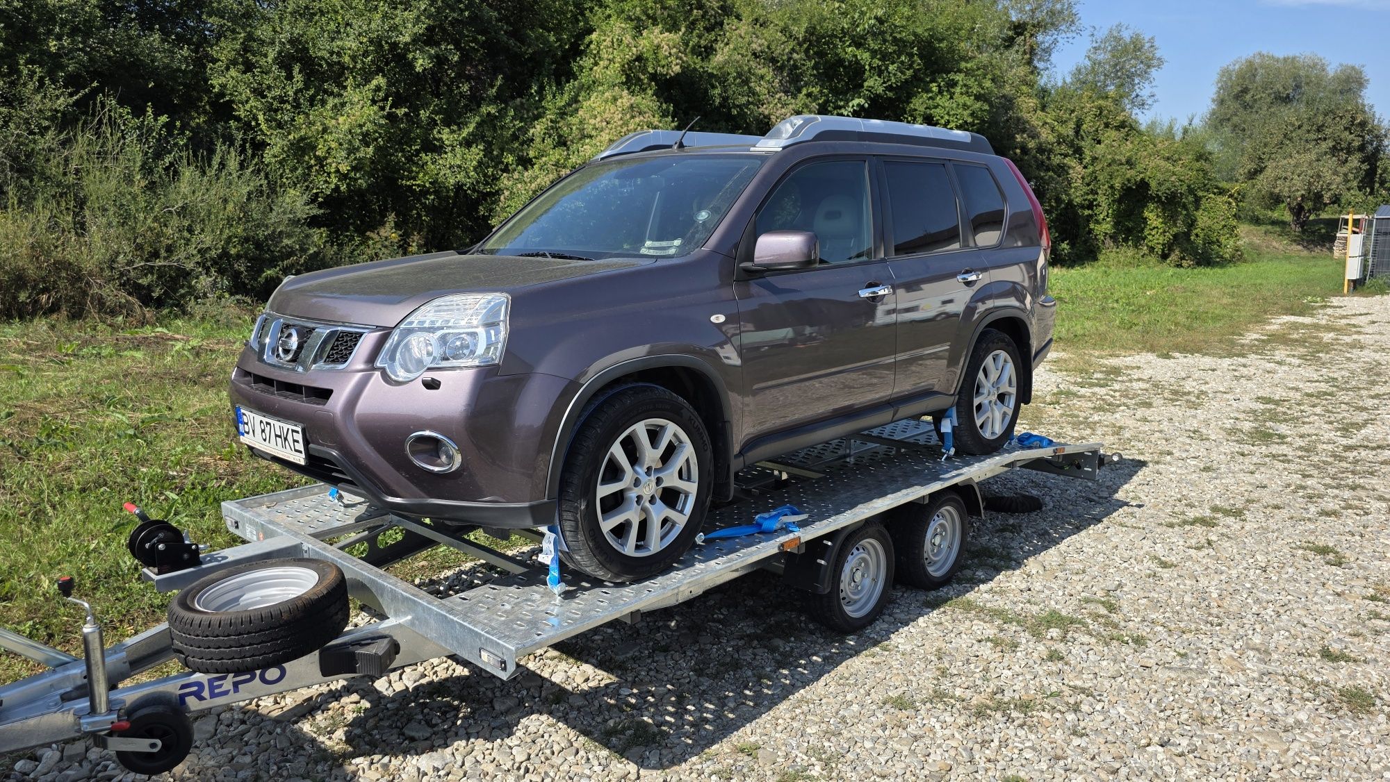 Închiriez /tractez platformă auto de 2 tone, nouă Brasov