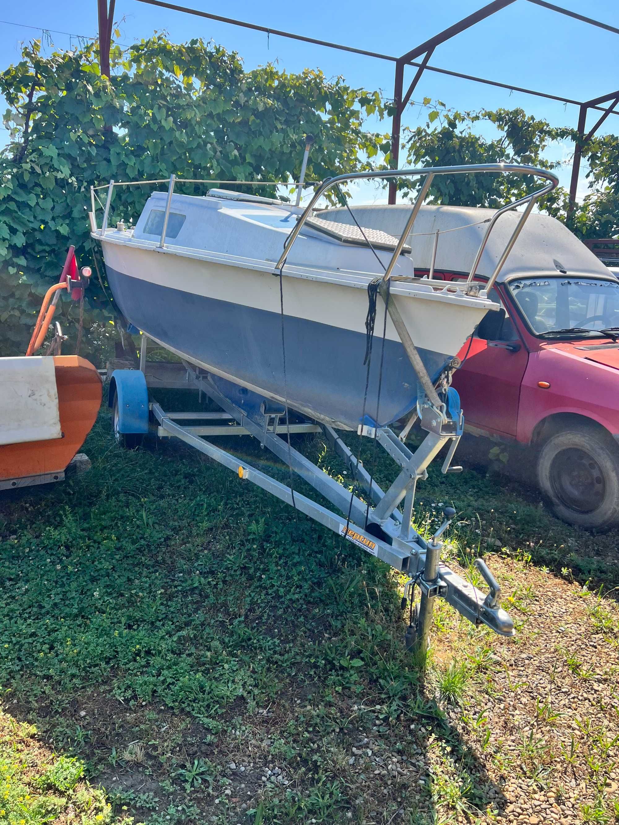 Vand barca si peridoc Bacau