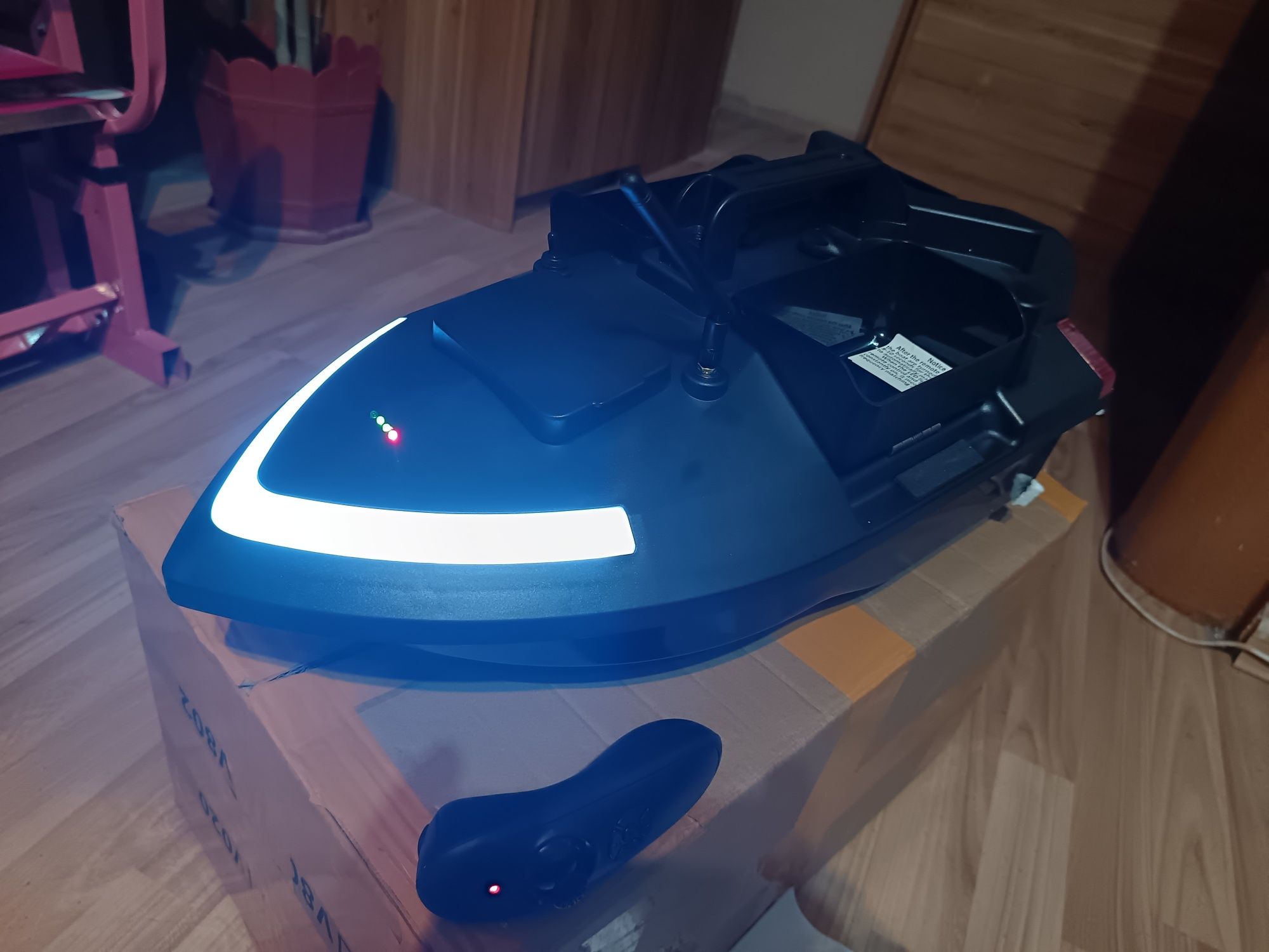 Barca pentru nădit Mediesu Aurit