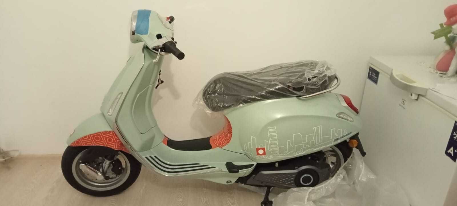 Vespa scuter Electric Primavera 45, nou, model 2025, 0 km Bucuresti Sectoru